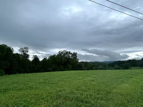 605 Goldenberg Ln, Somerset, KY 42503