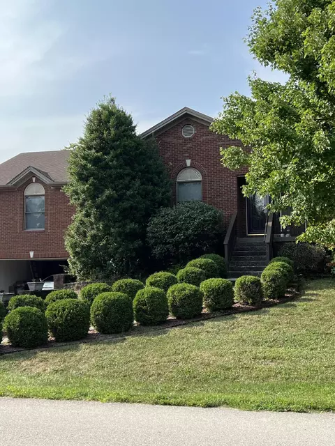 113 Locust Ridge Rd, Frankfort, KY 40601