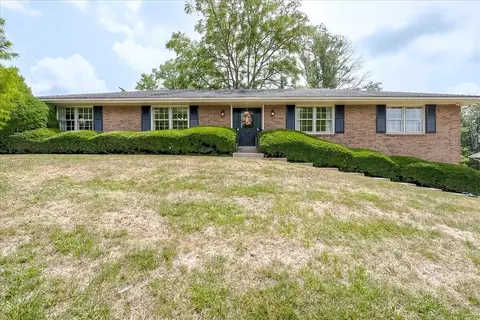 3548 Cornwall Dr, Lexington, KY 40503