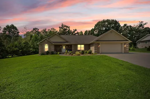 103 Lake Walk Dr, Somerset, KY 42503
