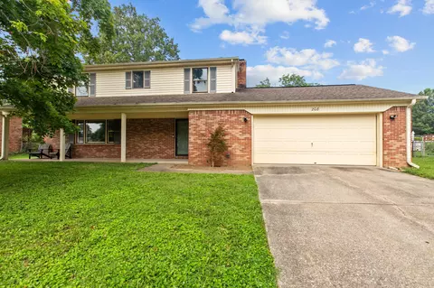 208 Falcon Rd, Versailles, KY 40383