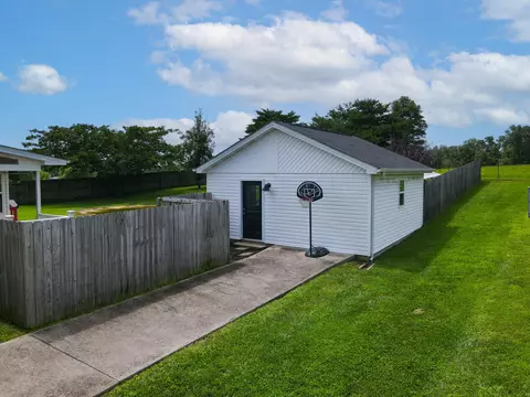 279 Pebble Branch Dr, Nancy, KY 42544 photo 8