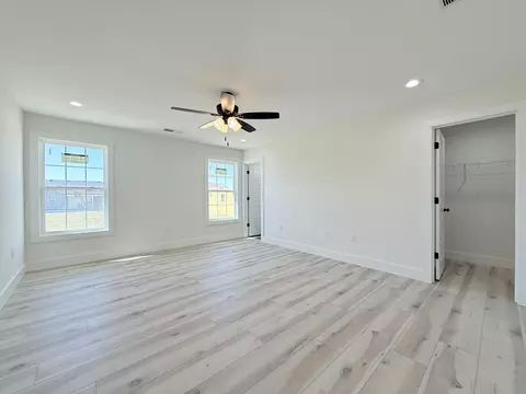 Bedroom - 215 Brook Cv, Berea, KY 40403 photo 3 of 3