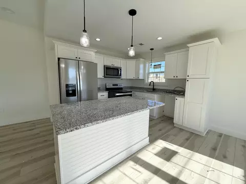 Kitchen - 215 Brook Cv, Berea, KY 40403 photo 1 of 1