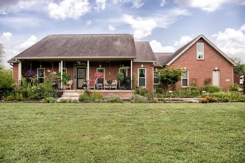 1204 Peaks Mill Rd, Frankfort, KY 40601