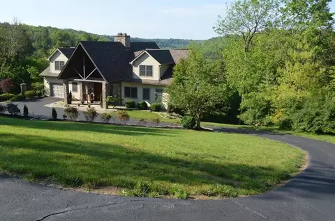 2016 Deerfield Ln, Richmond, KY 40475