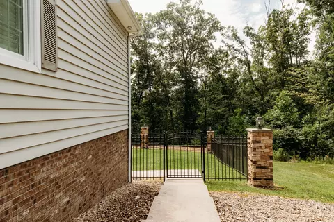 2100 Eagle Dr, Morehead, KY 40351 photo 10