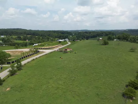 1111 Pine Top Rd, London, KY 40741