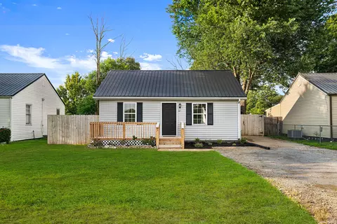 61 Shearin Ave, Danville, KY 40422
