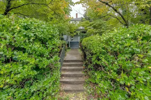 511-513 Capital Ave, Frankfort, KY 40601