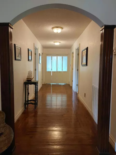 Entry Way - 749 Huff School Rd, Mckee, KY 40447 photo 4 of 5
