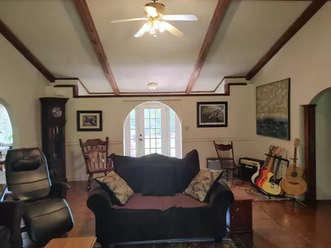 Living - 749 Huff School Rd, Mckee, KY 40447 photo 2 of 2