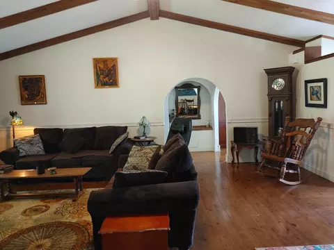 Living - 749 Huff School Rd, Mckee, KY 40447 photo 1 of 2