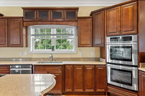 Kitchen - 100 Ridgeview Ln, Georgetown, KY 40324 photo 3 of 7