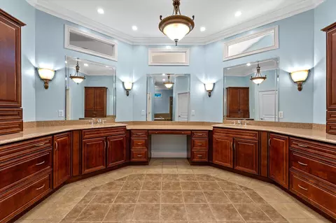 Bath - 100 Ridgeview Ln, Georgetown, KY 40324 photo 1 of 8