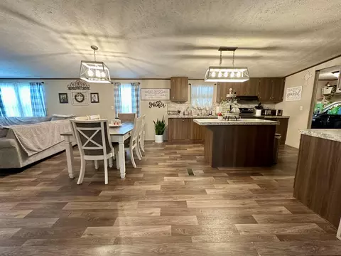 Kitchen - 144 Coy Mcmullin Rd, Eubank, KY 42567 photo 4 of 4