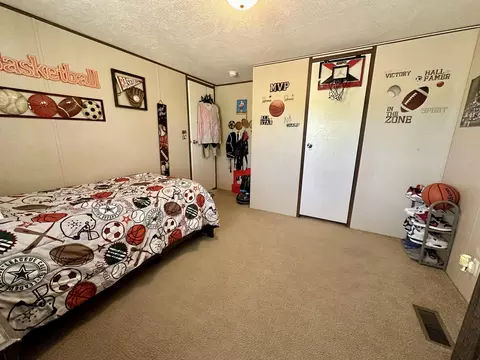 Bedroom - 144 Coy Mcmullin Rd, Eubank, KY 42567 photo 4 of 6