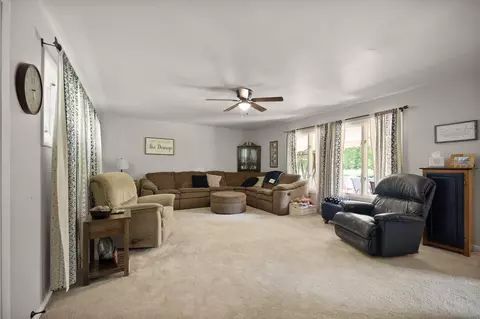 Living - 75 Reasor St, Corbin, KY 40701 photo 1 of 2