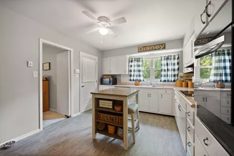 Kitchen - 75 Reasor St, Corbin, KY 40701 photo 3 of 3