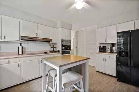 Kitchen - 75 Reasor St, Corbin, KY 40701 photo 2 of 3