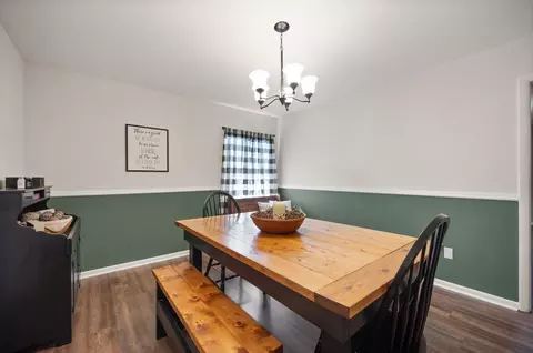 Dining - 75 Reasor St, Corbin, KY 40701 photo 3 of 4