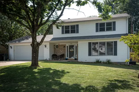 101 Ridge Rd, Versailles, KY 40383