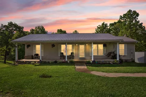 23 Red Oak Dr, Whitley City, KY 42653