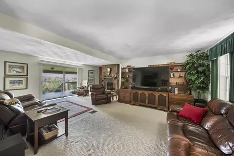 Living - 175 N Bend Rd, Stanton, KY 40380 photo 4 of 4