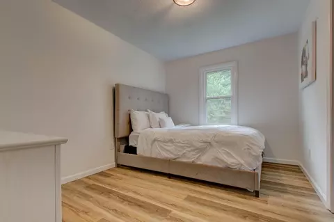 Bedroom - 21 Vine St, Winchester, KY 40391 photo 2 of 2