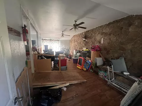 Entry Way - 370 Laurel Whitley Road Rd, Corbin, KY 40701 photo 1 of 3