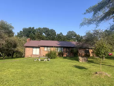 Exterior - 370 Laurel Whitley Road Rd, Corbin, KY 40701 photo 2 of 9