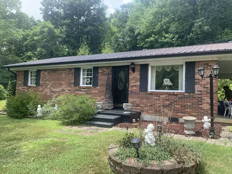 5727 S Ky 7, West Liberty, KY 41472