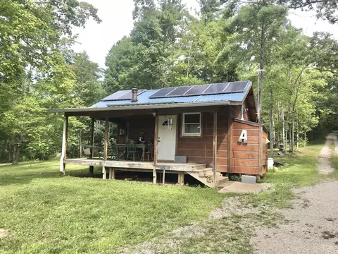 220 Hanshaw Rd, Olive Hill, KY 41164