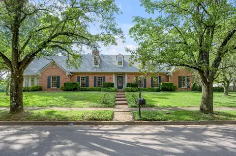 701 Camino Dr, Lexington, KY 40502
