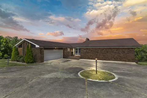 261 Country Ln, Flemingsburg, KY 41041