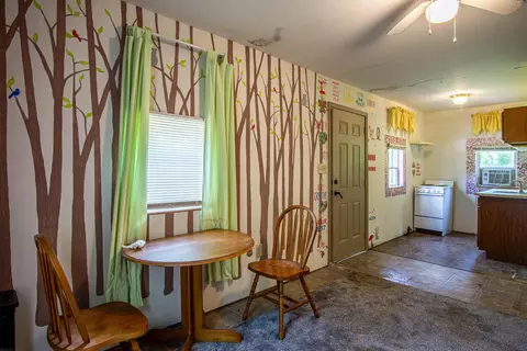 Dining - 315 S Hwy 27 Loop 4 W, Burnside, KY 42519 photo 1 of 1