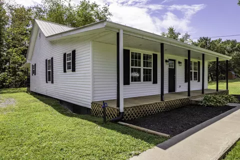 8925 Ky 698, Hustonville, KY 40437