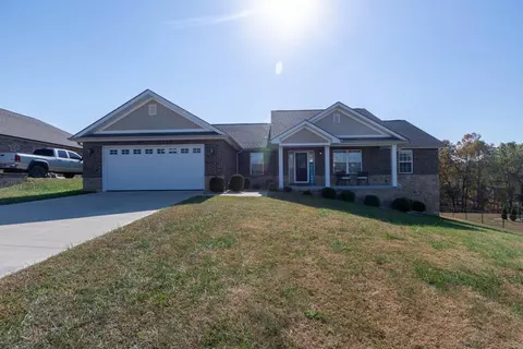 105 Rugged Peak Ridge Dr, Somerset, KY 42503