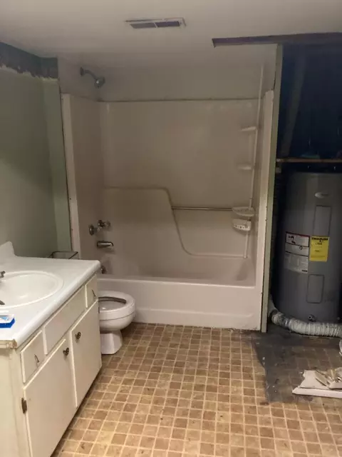 Bath - 111 Rucker Ln, Gray, KY 40734 photo 1 of 1