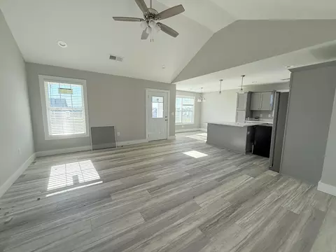 223 Brook Cv, Berea, KY 40403 photo 4