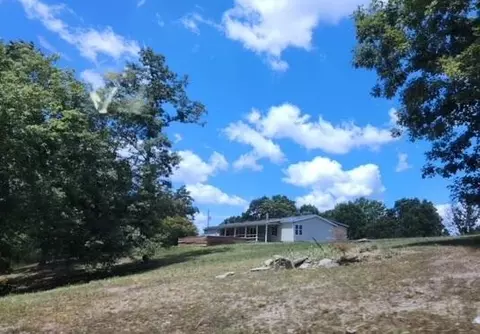 2020 Spout Springs Rd, Irvine, KY 40336