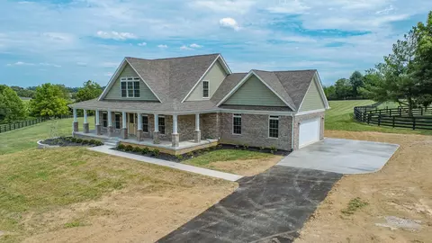 1282 Millersburg Rd, Paris, KY 40361
