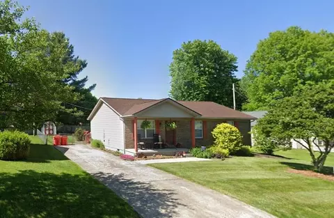 349 Green Fields Ln, Frankfort, KY 40601