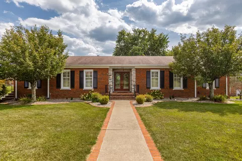 102 Dogwood Dr, Lancaster, KY 40444