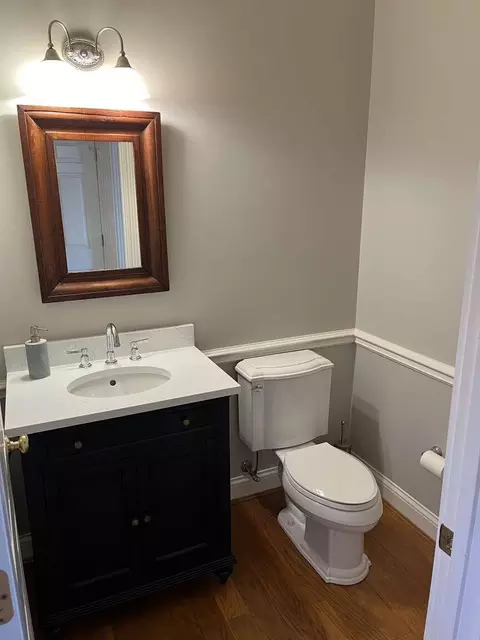 Bath - 742 Cameron Ct, Union, KY 41091 photo 1 of 3