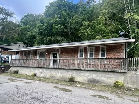 202 Camp Daniel Boone Rd, Lexington, KY 40515