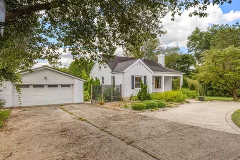 709 Clover Dr, Frankfort, KY 40601