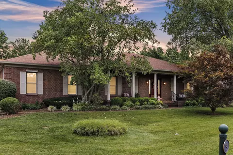 9 Olde Village Dr, Nicholasville, KY 40356