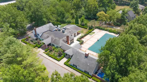 107 Clubhouse Dr, Nicholasville, KY 40356