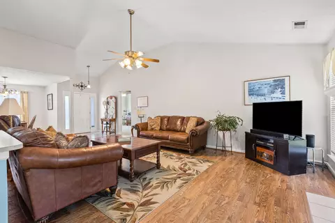 103 Barrett St, Georgetown, KY 40324 photo 8